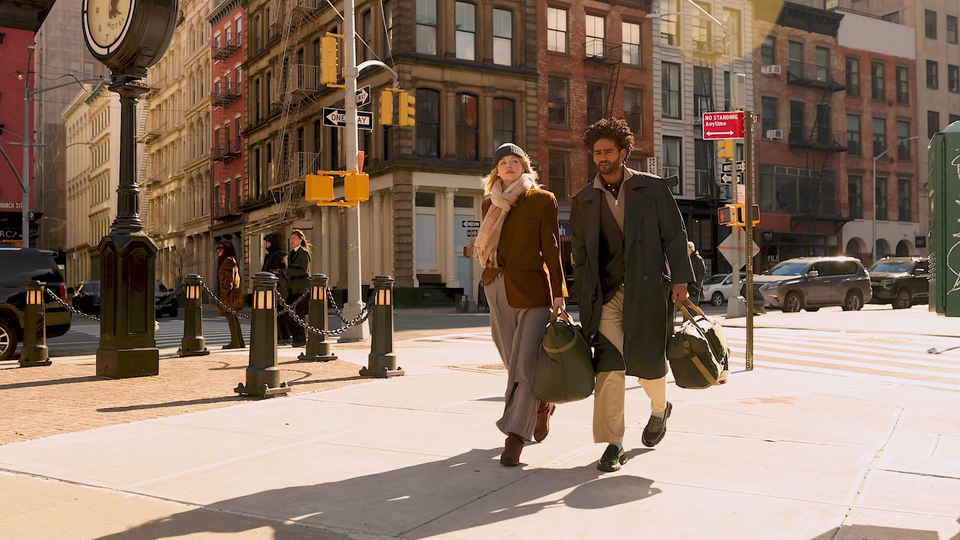 The Roadtripper Duffle 35L-21